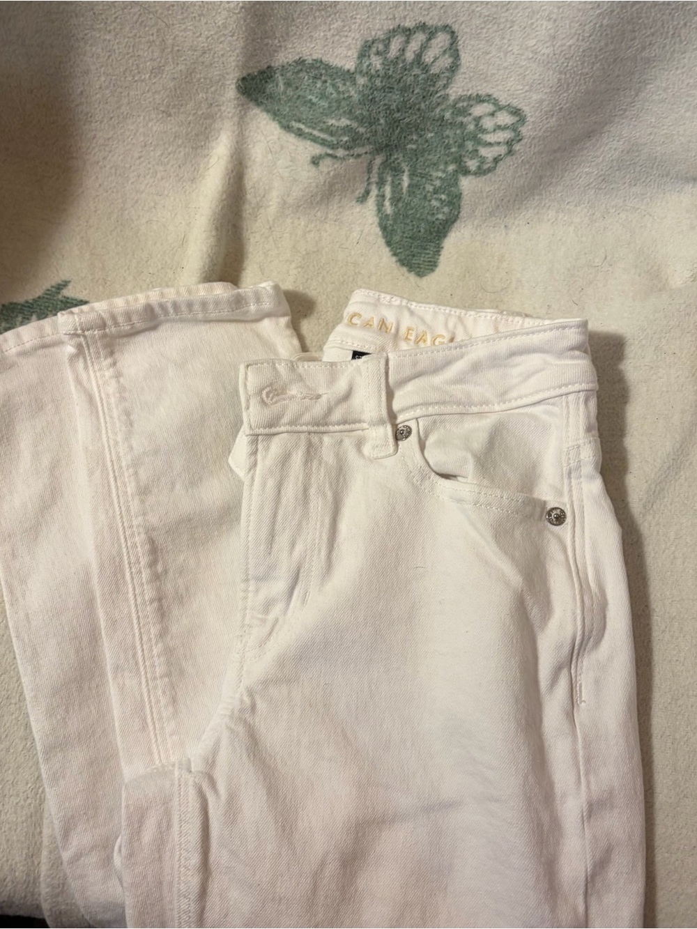 American Eagle Outfitters White High-Rise Jeans